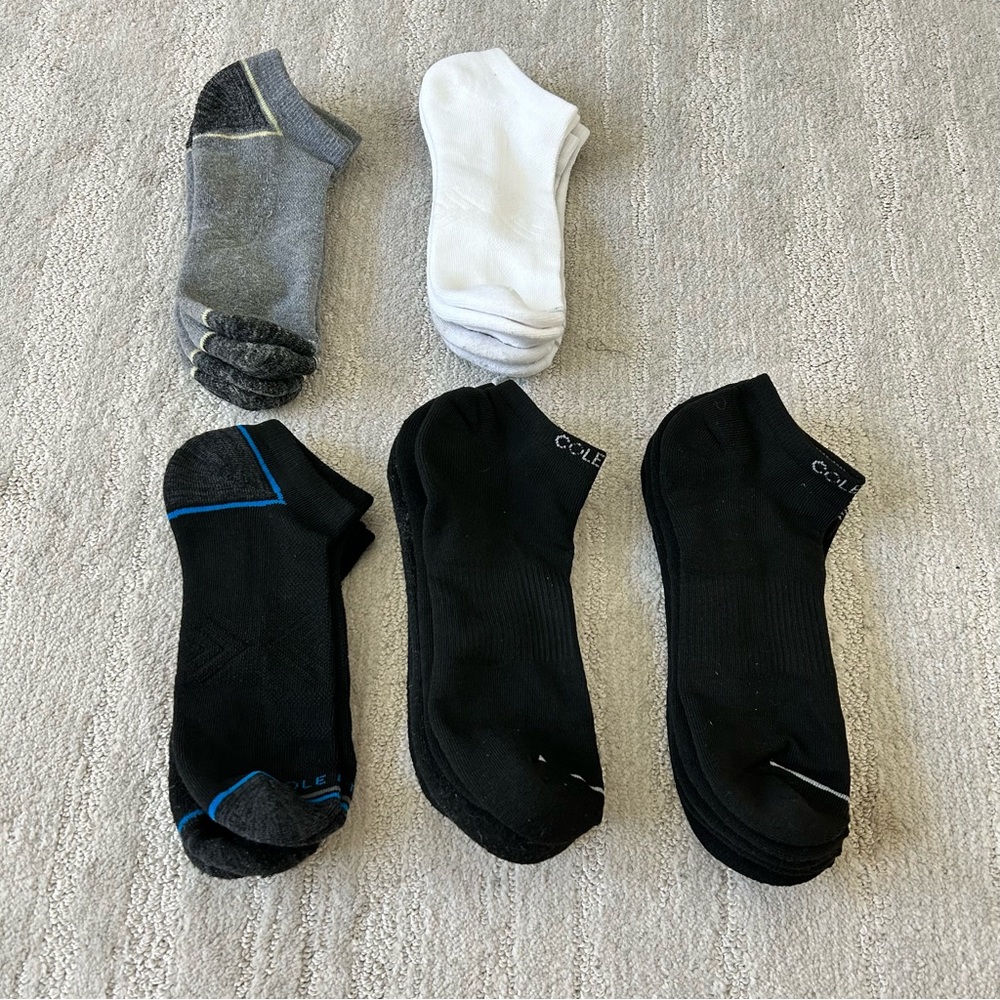 24 Like New Cole Haan Men’s Socks